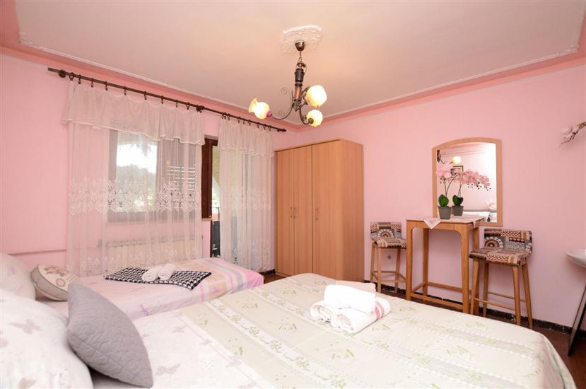 Apartment A3, for 6 persons