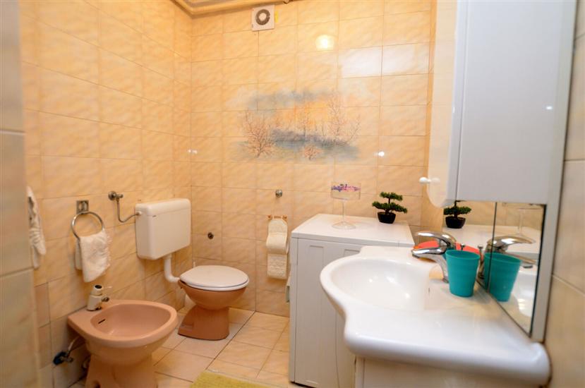 Apartment A3, for 6 persons