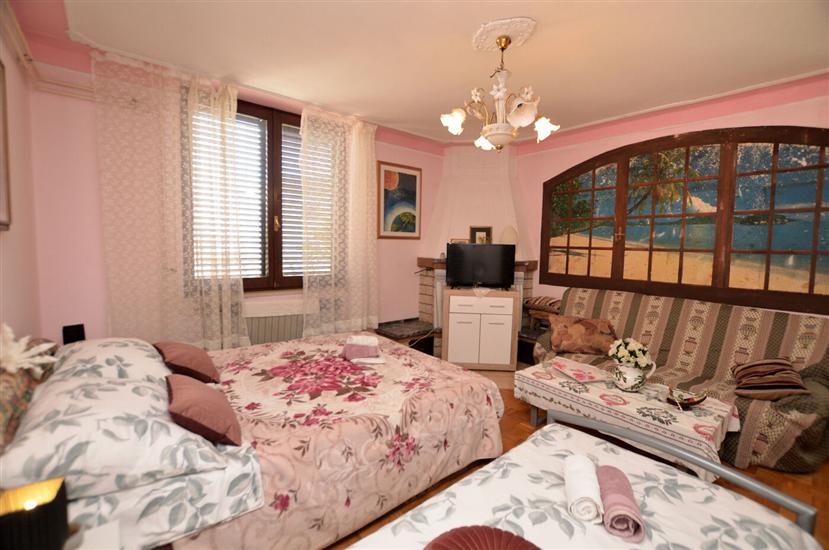 Apartment A3, for 6 persons