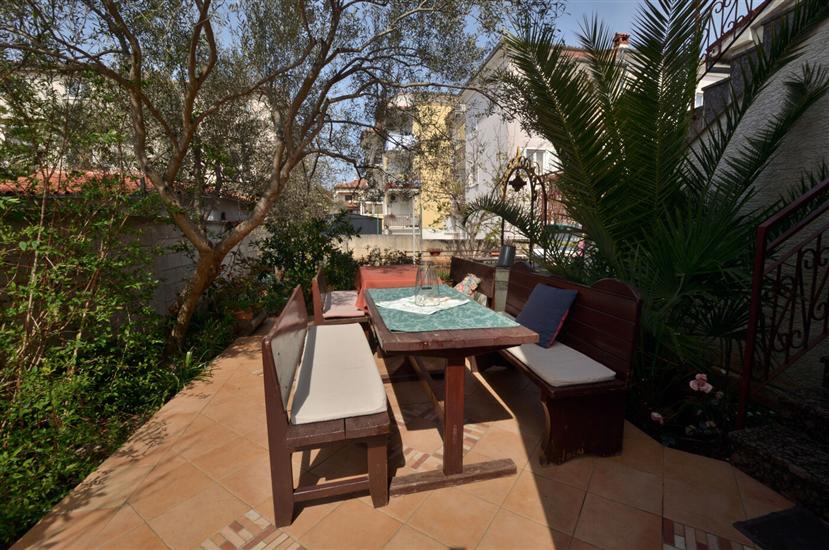 Apartment A2, for 5 persons