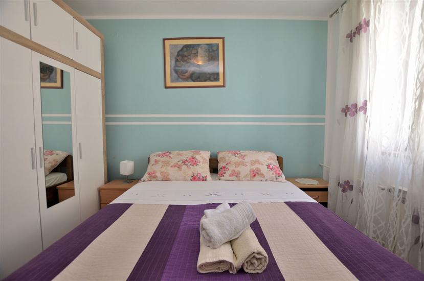 Apartment A2, for 5 persons