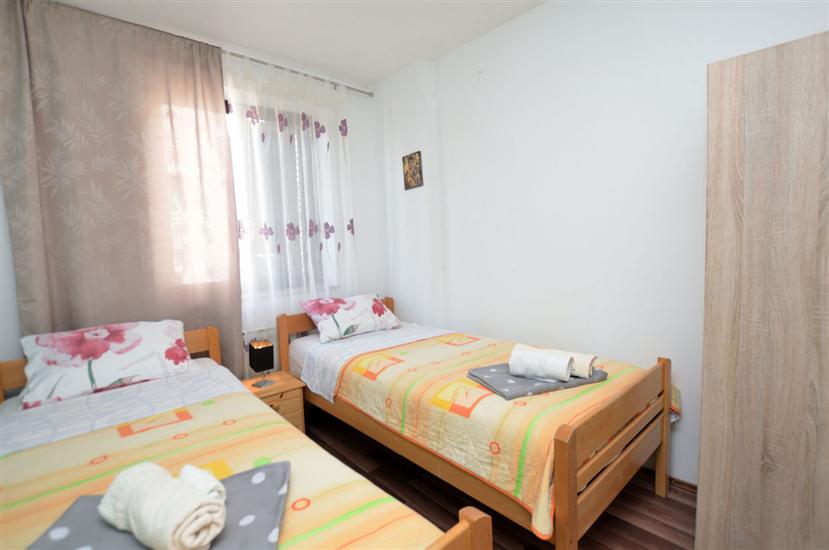 Apartment A2, for 5 persons