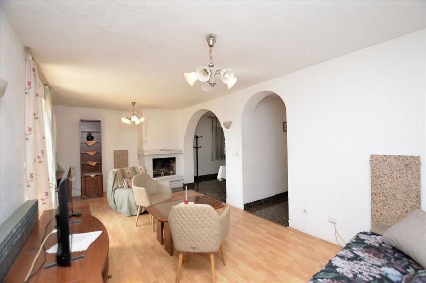 Apartment A1, for 5 persons