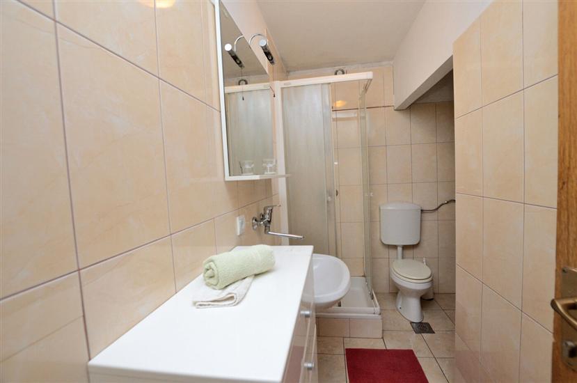 Apartment A1, for 5 persons