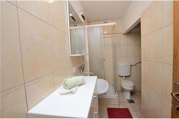 Apartment A1, for 5 persons