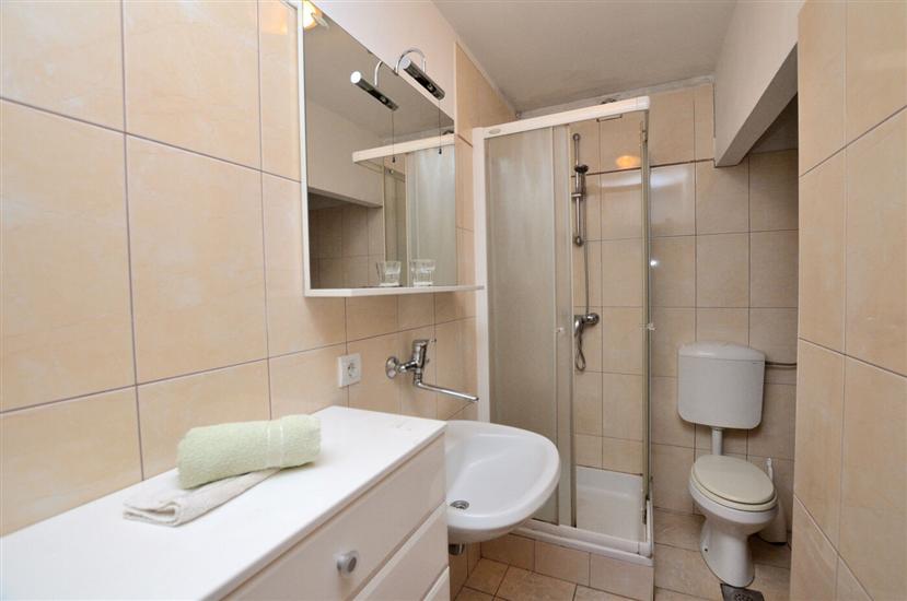 Apartment A1, for 5 persons