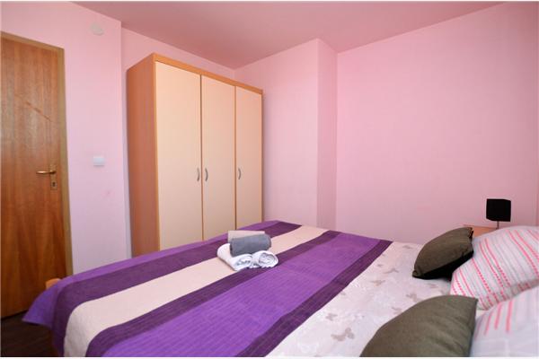 Apartment A1, for 5 persons