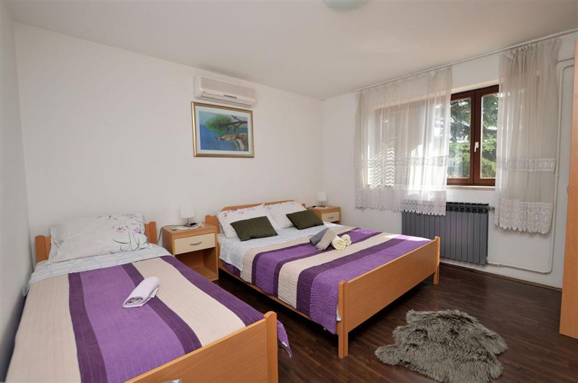 Apartment A1, for 5 persons