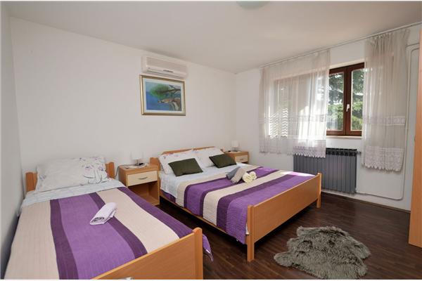 Apartment A1, for 5 persons