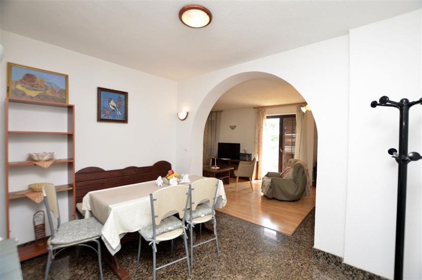 Apartment A1, for 5 persons