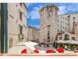 Appartement Split en Trogir Riviera,ReserverenAneVanaf 135 €