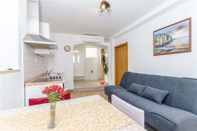 Apartment A1, for 3 persons