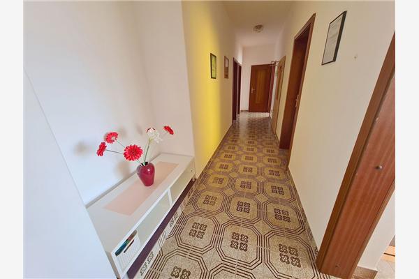 Apartment A1, for 6 persons