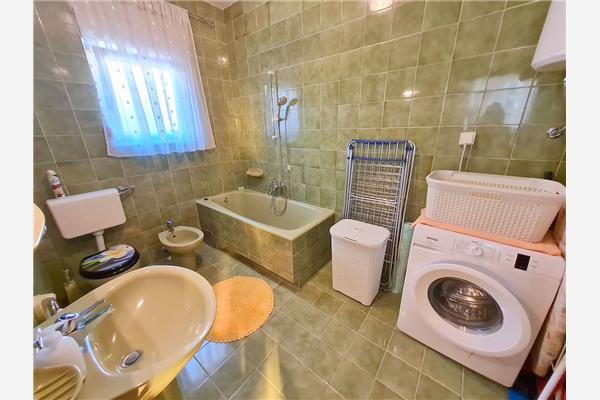 Apartment A1, for 6 persons