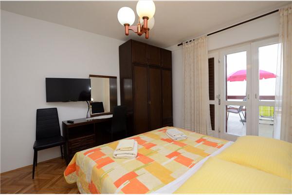Apartment A3, for 5 persons
