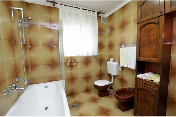 Apartment A3, for 5 persons