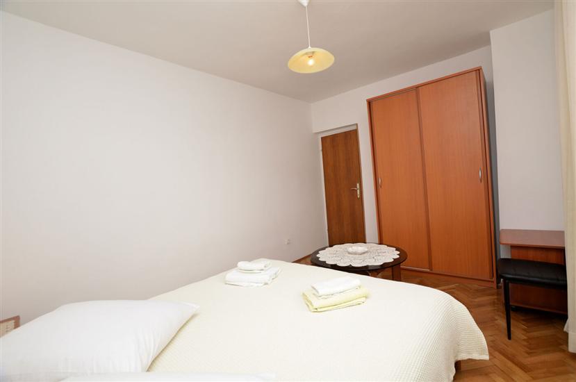 Apartment A1, for 5 persons