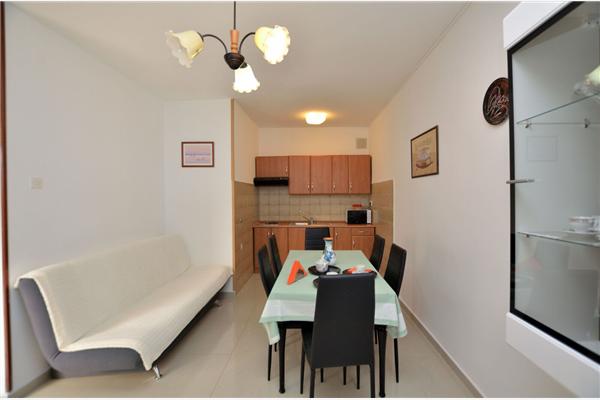 Apartment A1, for 5 persons