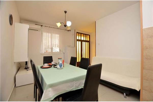 Apartment A1, for 5 persons