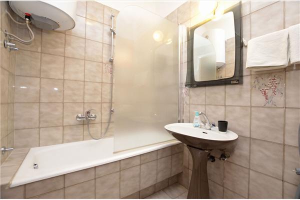 Apartment A1, for 5 persons