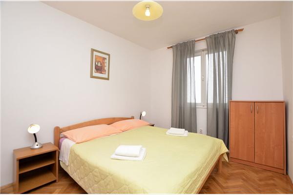 Apartment A1, for 5 persons