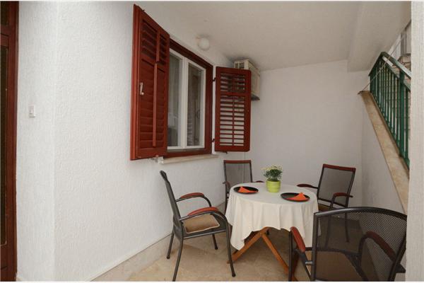 Apartment A1, for 5 persons