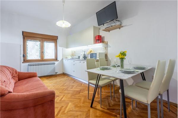 Apartment A1, for 5 persons