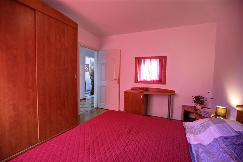 Apartment A1, for 6 persons