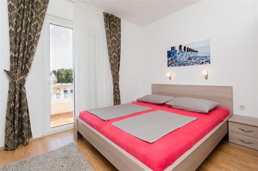 Apartment A1, for 9 persons