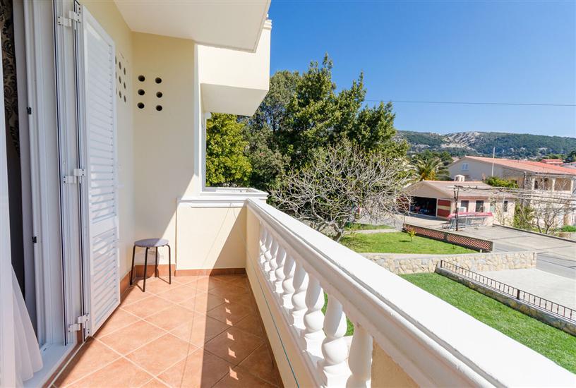 Apartment A1, for 9 persons