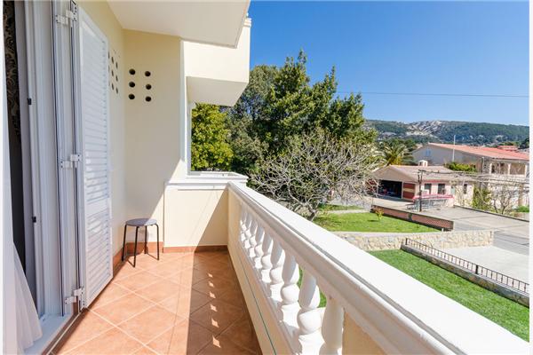 Apartment A1, for 9 persons