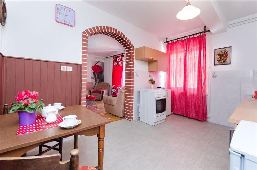 Apartment A1, for 8 persons