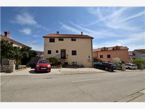 Apartments Rafael Cres - island Cres, Size 45.00 m2, Airline distance to the sea 250 m, Airline distance to town centre 250 m