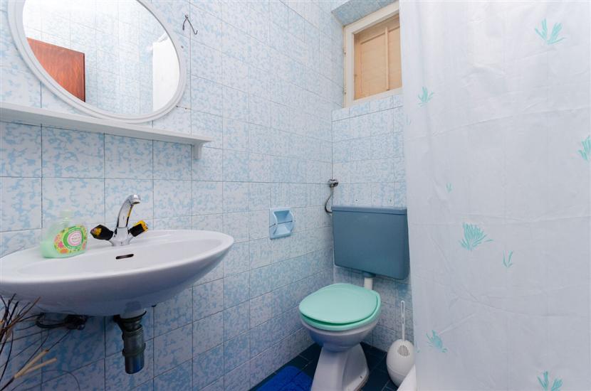 Apartment A2, for 10 persons