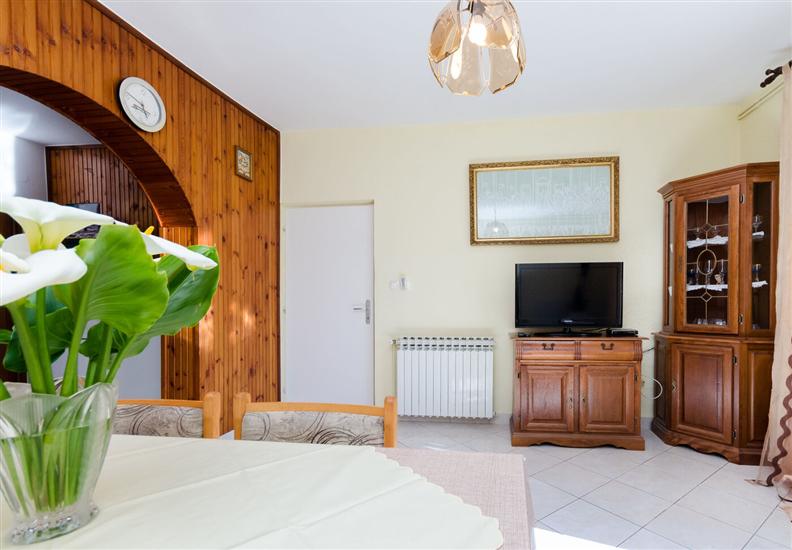 Apartment A1, for 7 persons