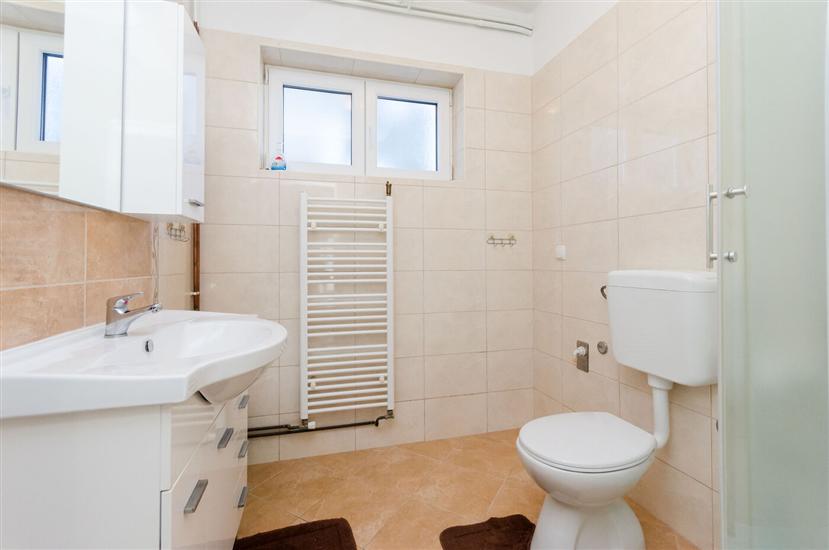 Apartment A1, for 7 persons