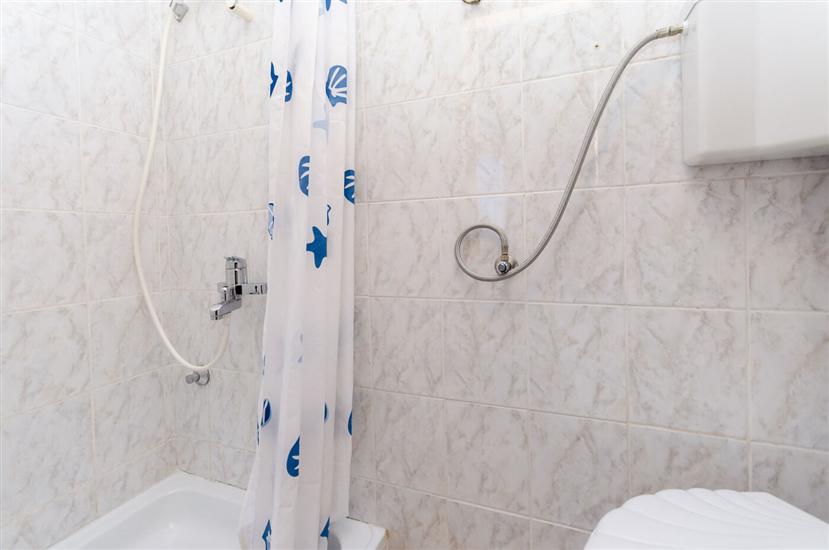 Apartment A1, for 7 persons