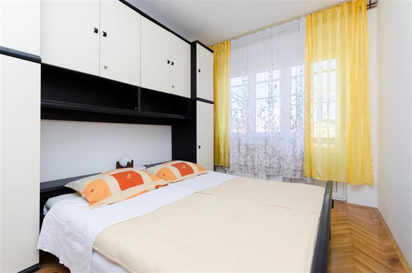 Apartment A1, for 7 persons