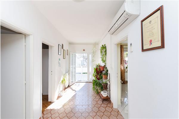 Apartment A1, for 7 persons