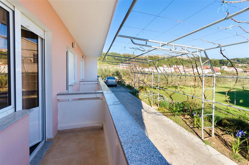 Apartment A1, for 7 persons