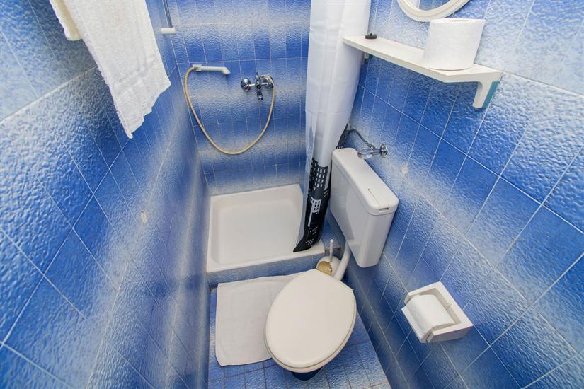 Apartment A1, for 5 persons