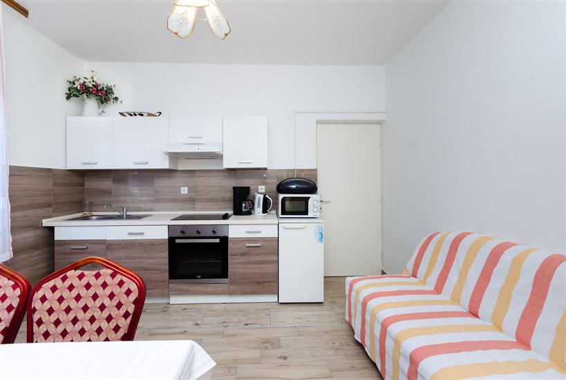 Apartment A2, for 8 persons