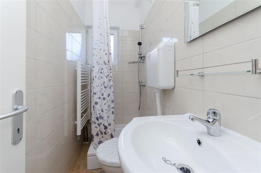 Apartment A2, for 8 persons