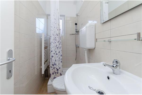 Apartment A2, for 8 persons