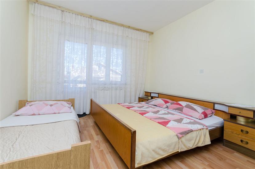 Apartment A2, for 8 persons