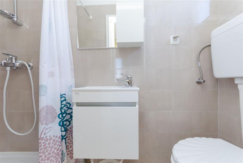 Apartment A2, for 8 persons