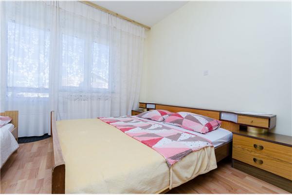 Apartment A2, for 8 persons