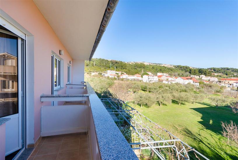 Apartment A2, for 8 persons