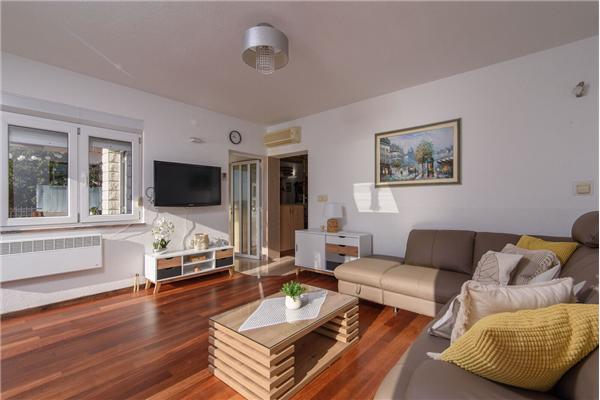 Apartment A1, for 6 persons