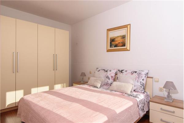 Apartment A1, for 6 persons